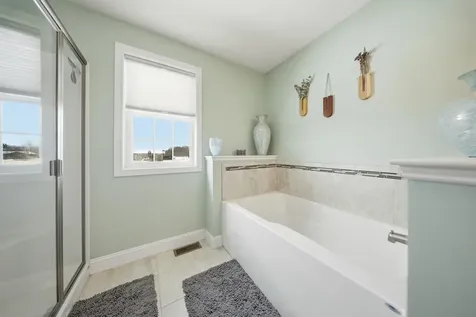 20 Sommerfield Drive South Burlington VT 05403