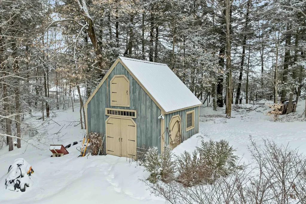 136 Lovering Avenue Loudon NH 03307