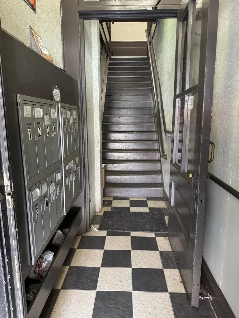 7-11 Court Street Keene NH 03431