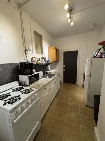 7-11 Court Street Keene NH 03431