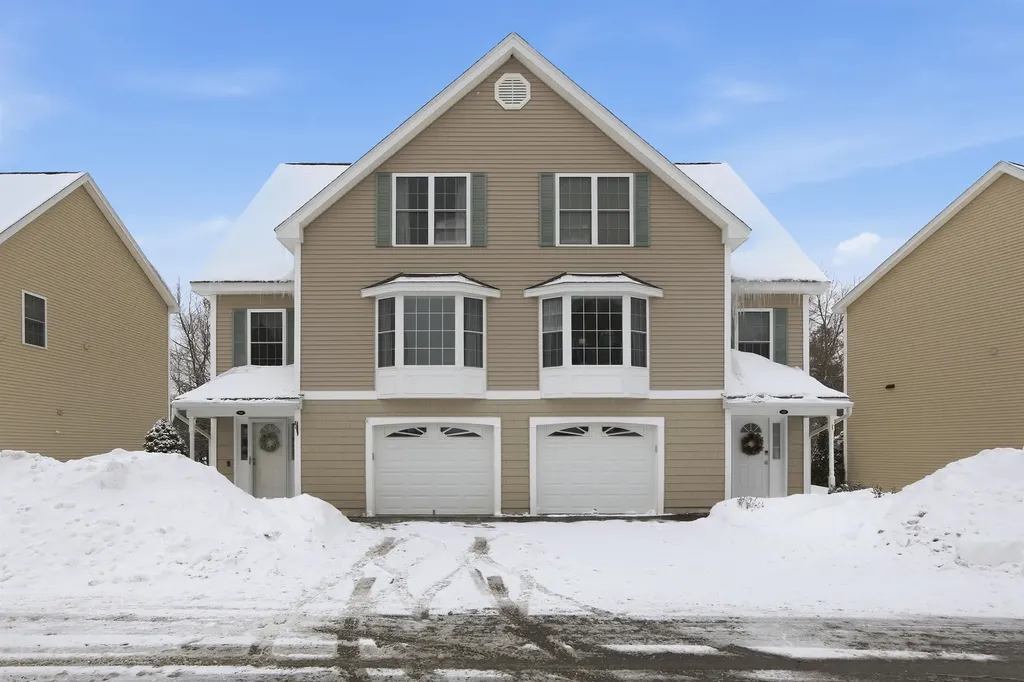 11 Canterberry Court Hudson NH 03051