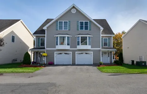 11 Canterberry Court Hudson NH 03051