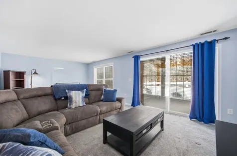 11 Canterberry Court Hudson NH 03051