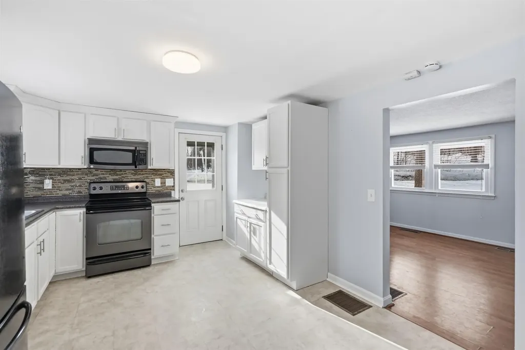 120 B Barretts Hill Road Hudson NH 03051