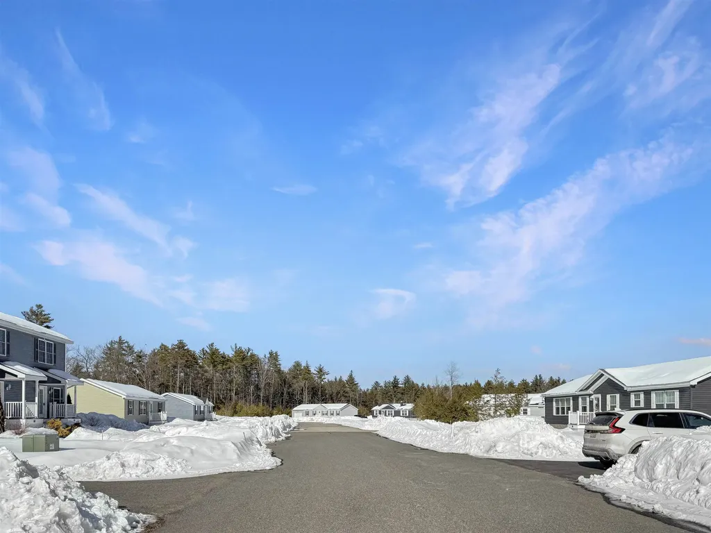 35 Margarets Way Ossipee NH 03864