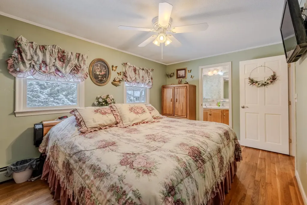 15 Easthill Drive Hudson NH 03051