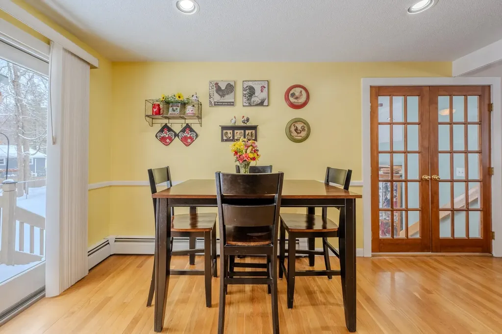 15 Easthill Drive Hudson NH 03051