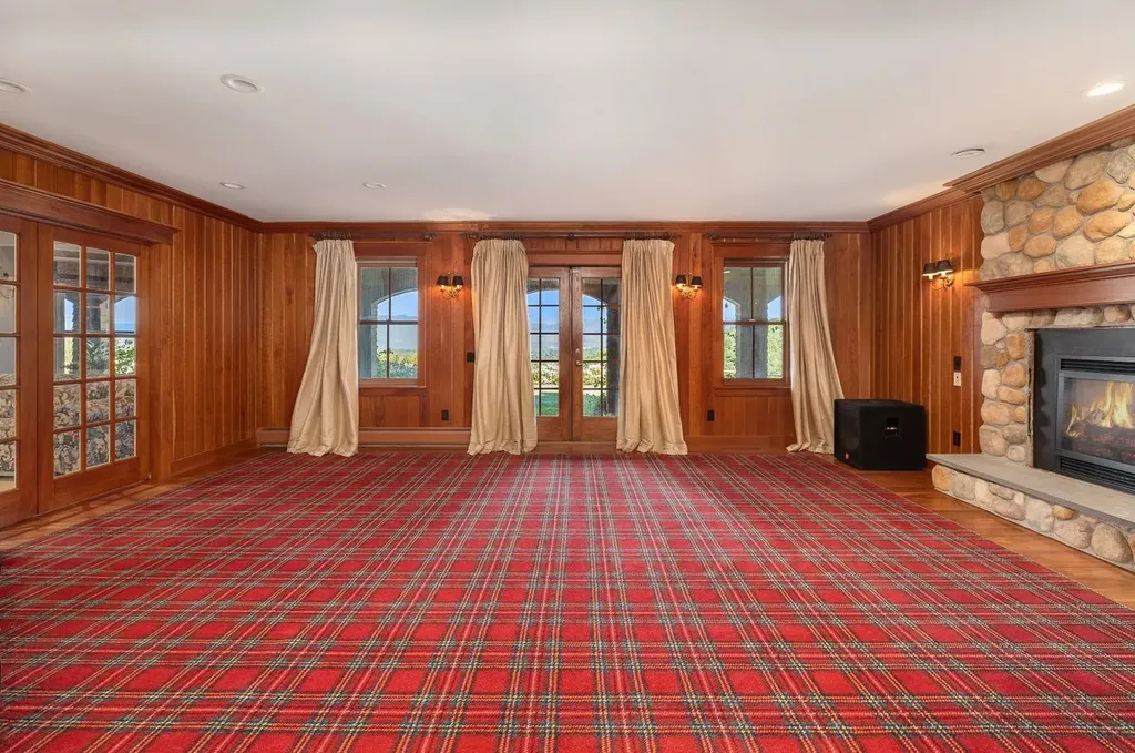 675 Putnam Forest Road Stowe VT 05672