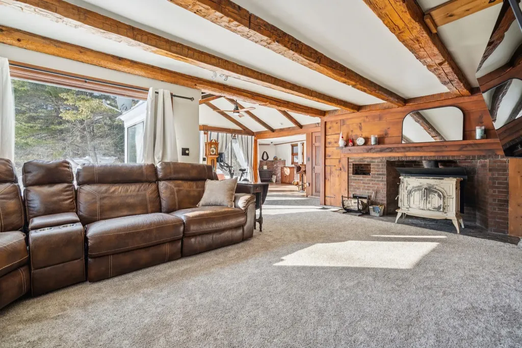 311 Fairgrounds Road Bradford NH 03221