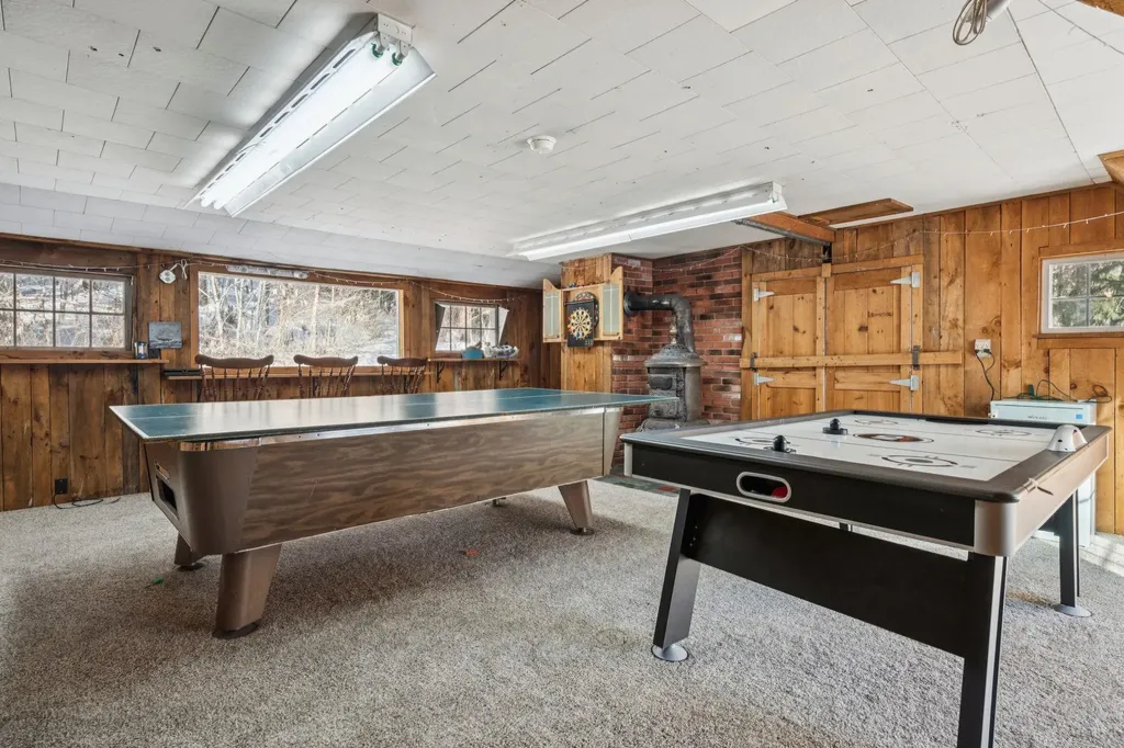 311 Fairgrounds Road Bradford NH 03221