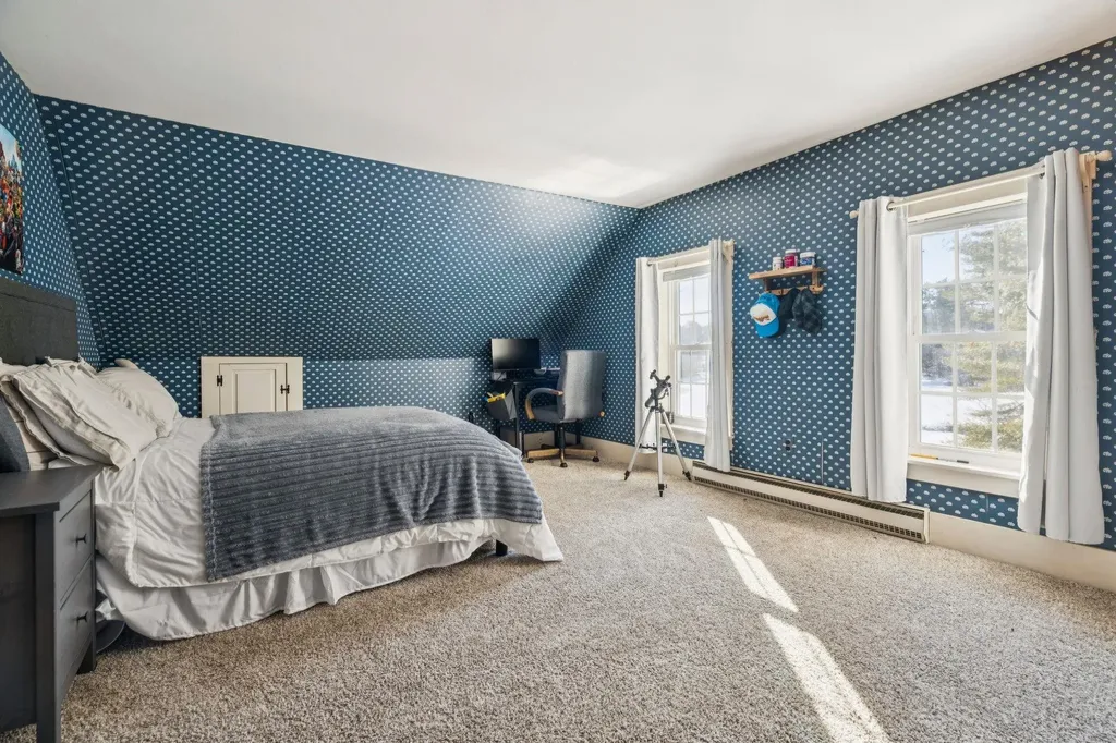 311 Fairgrounds Road Bradford NH 03221