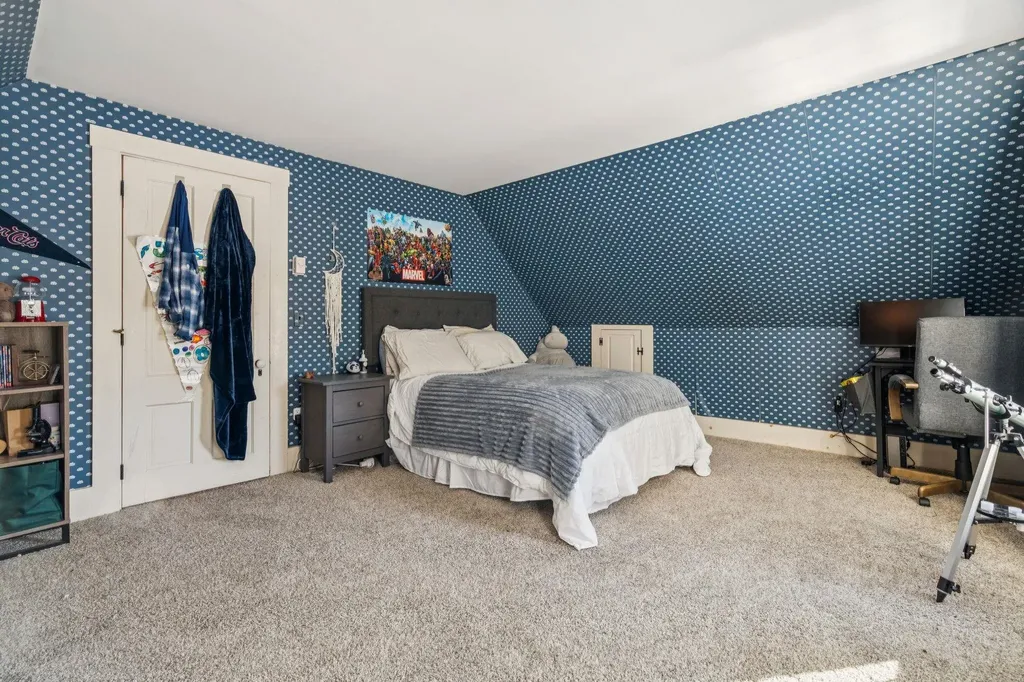 311 Fairgrounds Road Bradford NH 03221