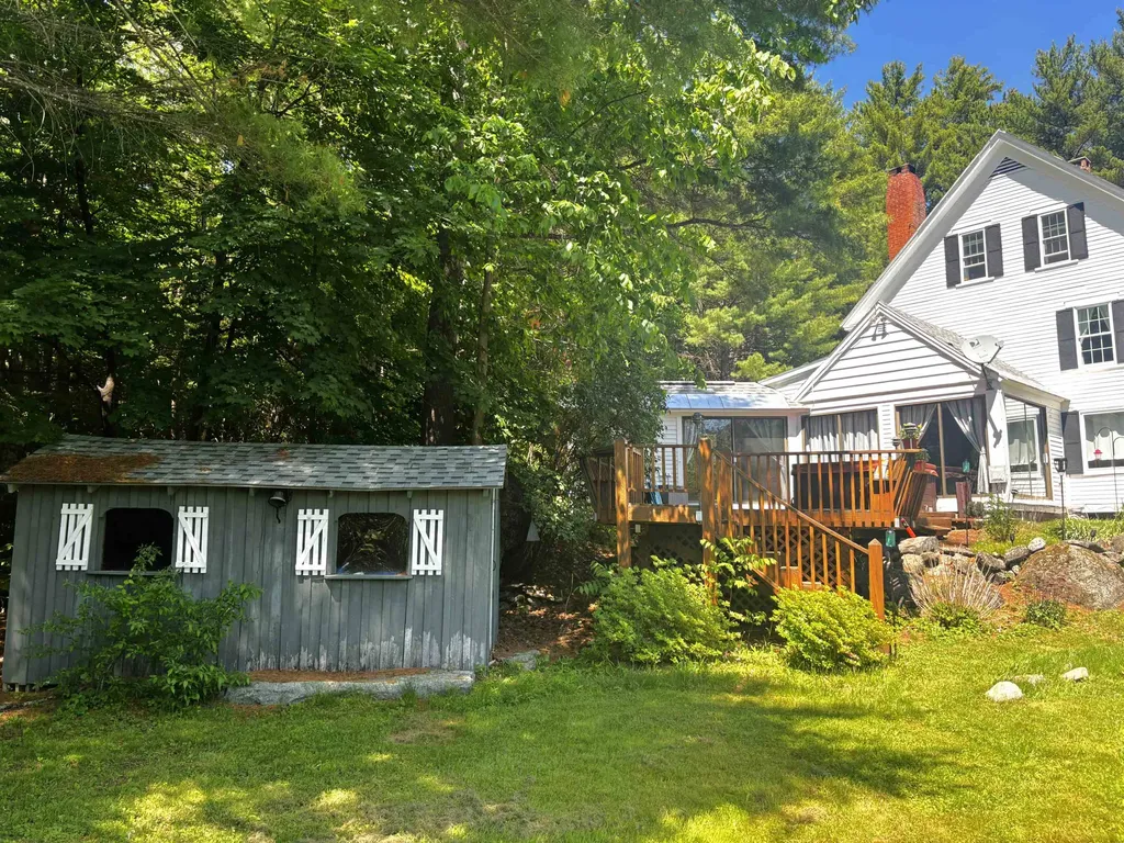 311 Fairgrounds Road Bradford NH 03221