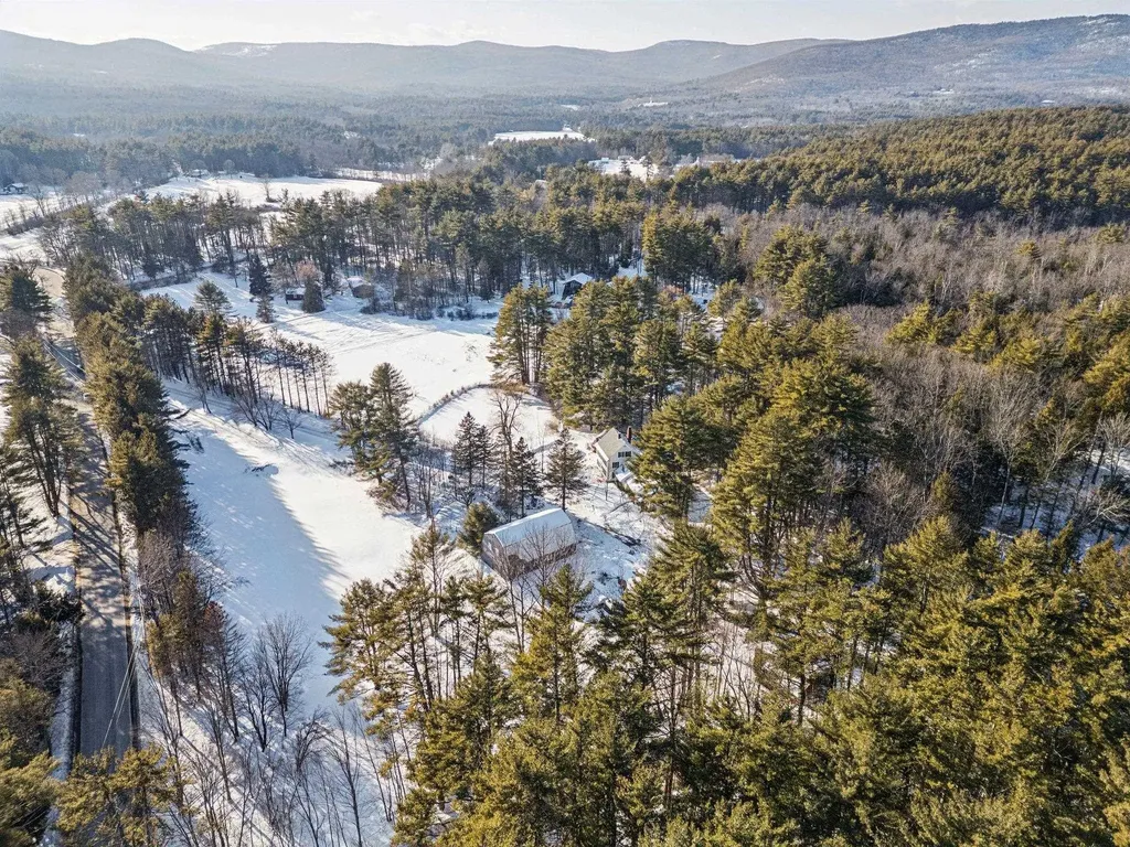 311 Fairgrounds Road Bradford NH 03221