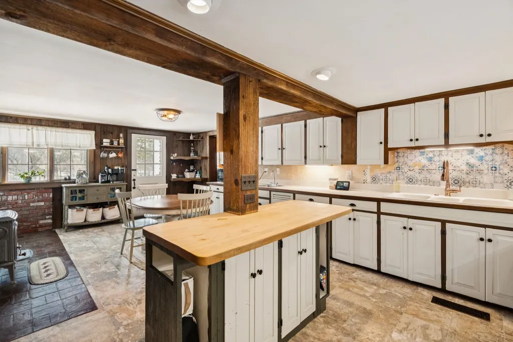 311 Fairgrounds Road Bradford NH 03221