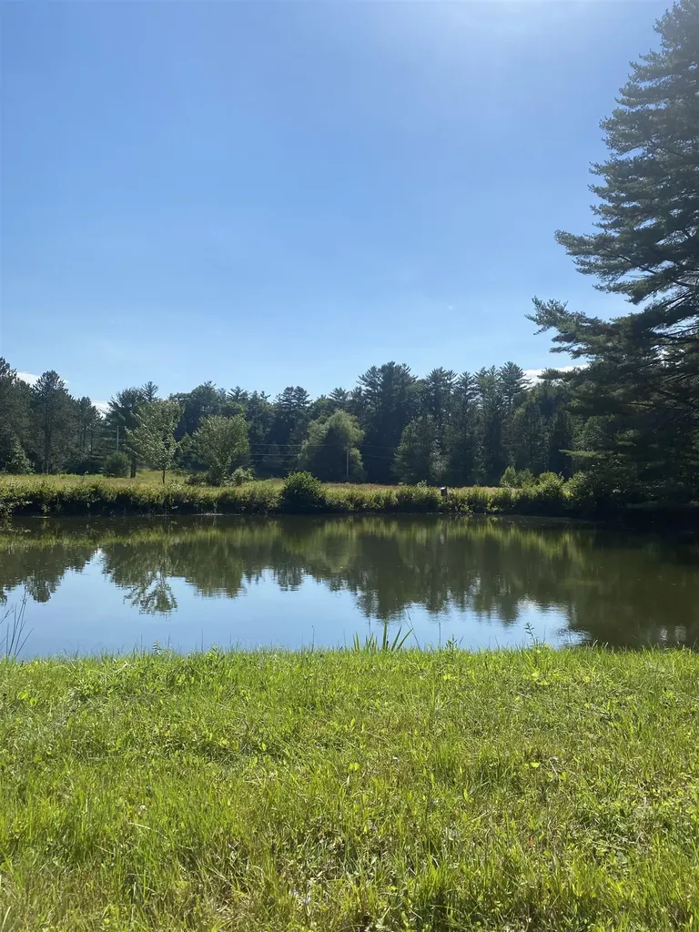311 Fairgrounds Road Bradford NH 03221