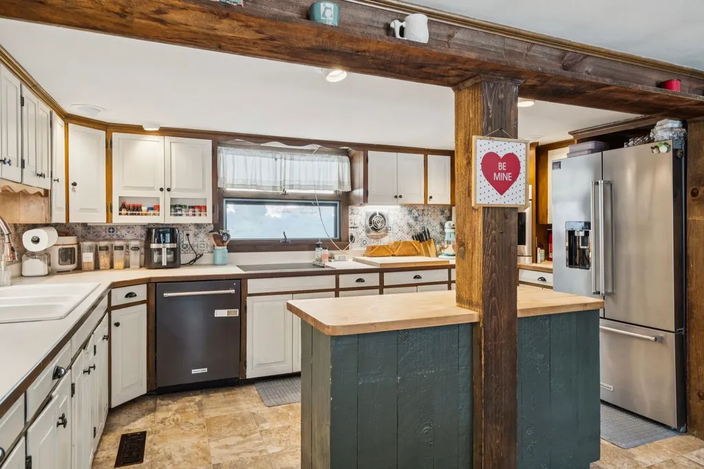 311 Fairgrounds Road Bradford NH 03221