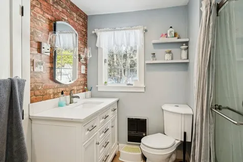 311 Fairgrounds Road Bradford NH 03221