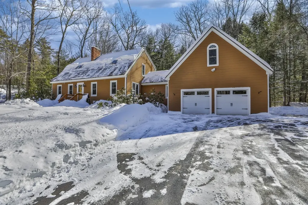 66 Winslow Road Dunbarton NH 03046