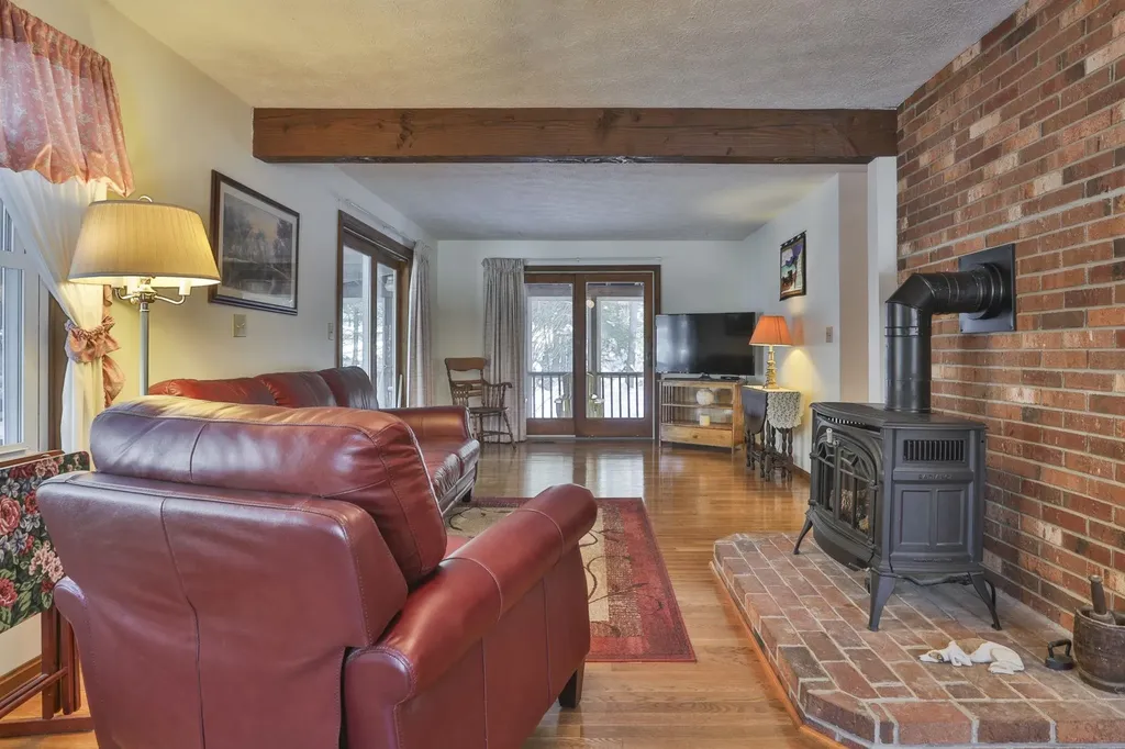 66 Winslow Road Dunbarton NH 03046