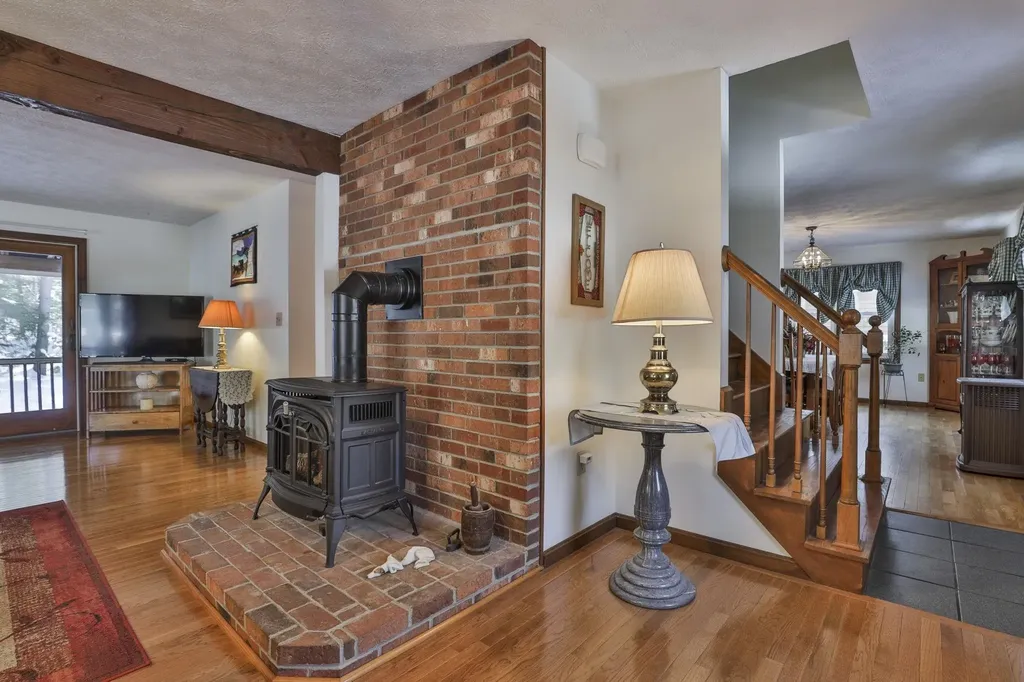 66 Winslow Road Dunbarton NH 03046