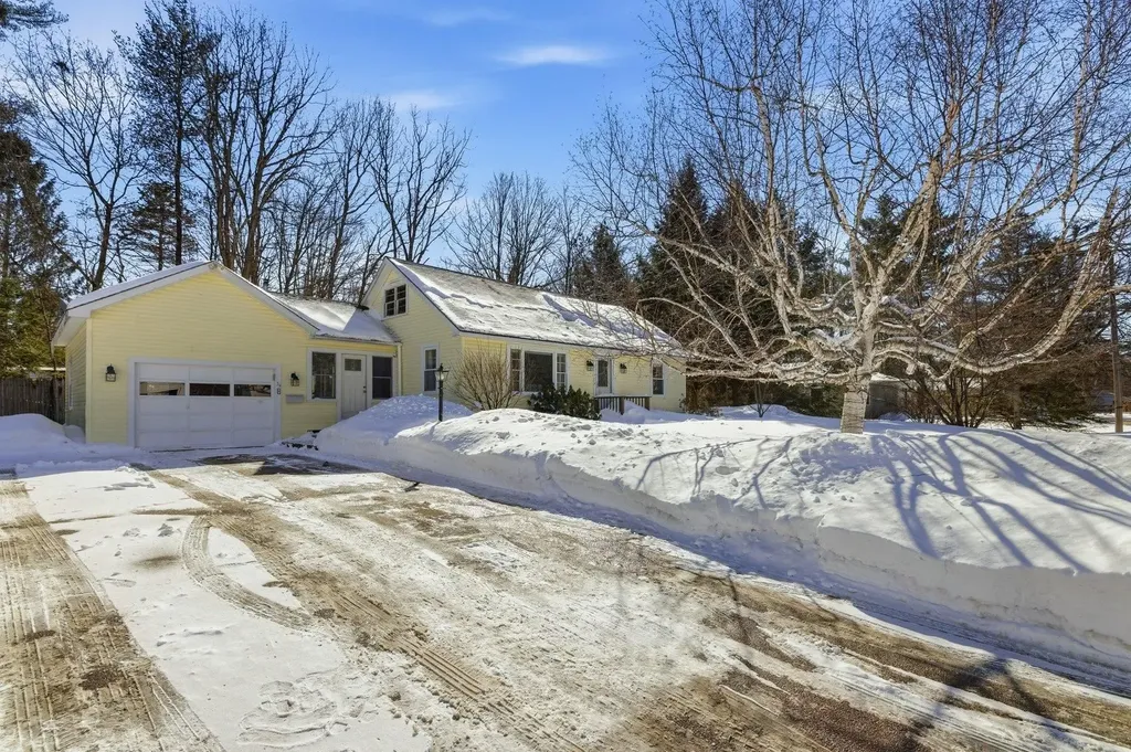 54 Harding Street Rochester NH 03867