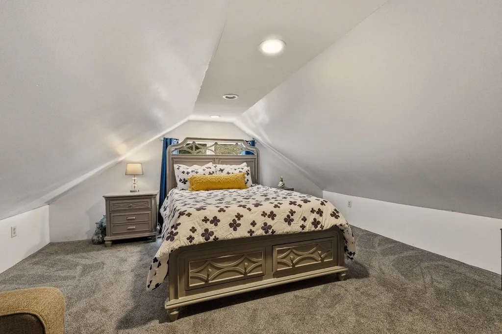 54 Harding Street Rochester NH 03867