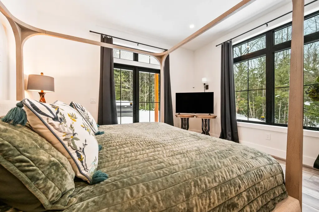 123 Oxbow Lane Conway NH 03818