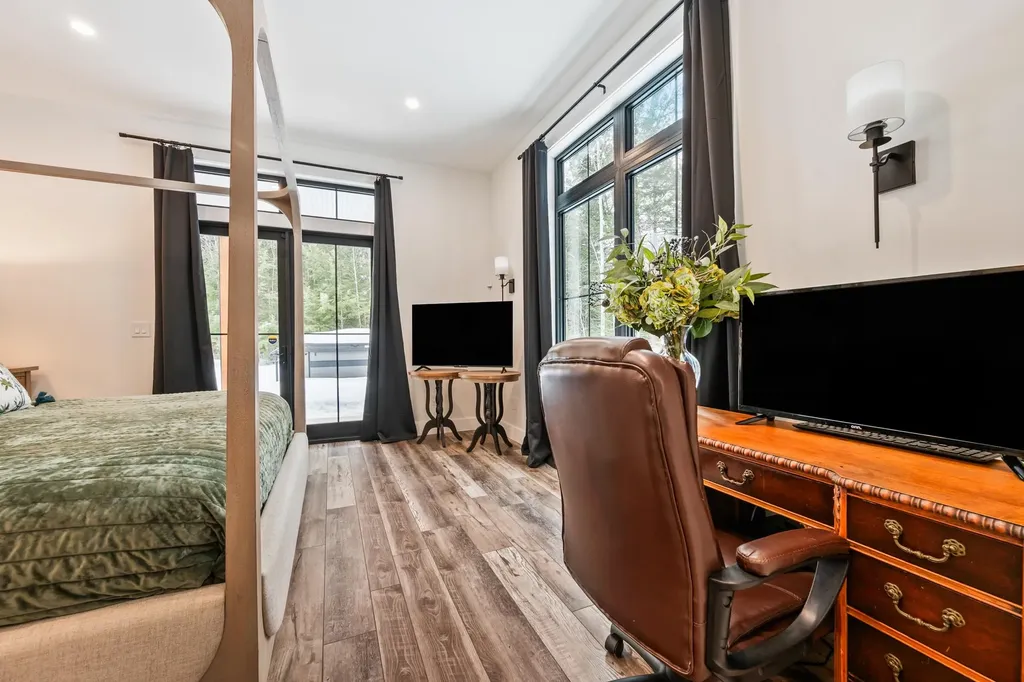 123 Oxbow Lane Conway NH 03818