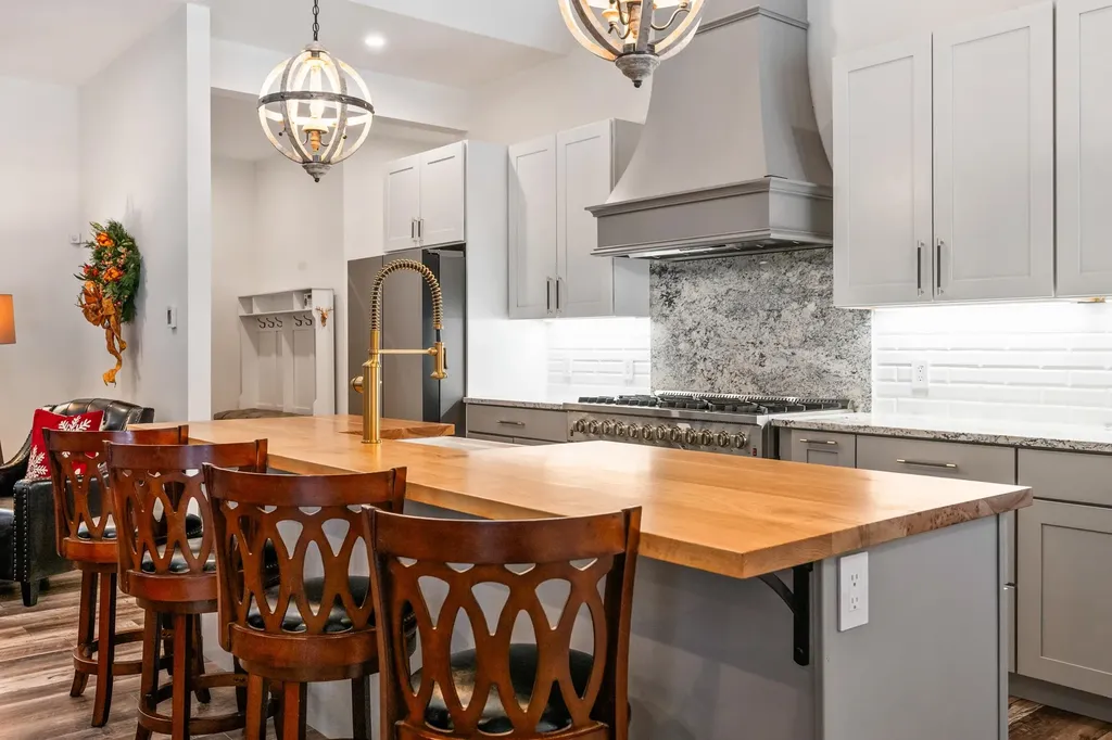 123 Oxbow Lane Conway NH 03818