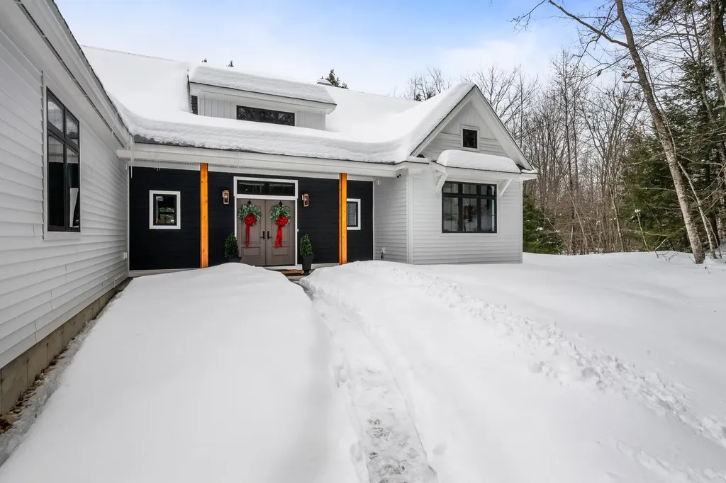 123 Oxbow Lane Conway NH 03818