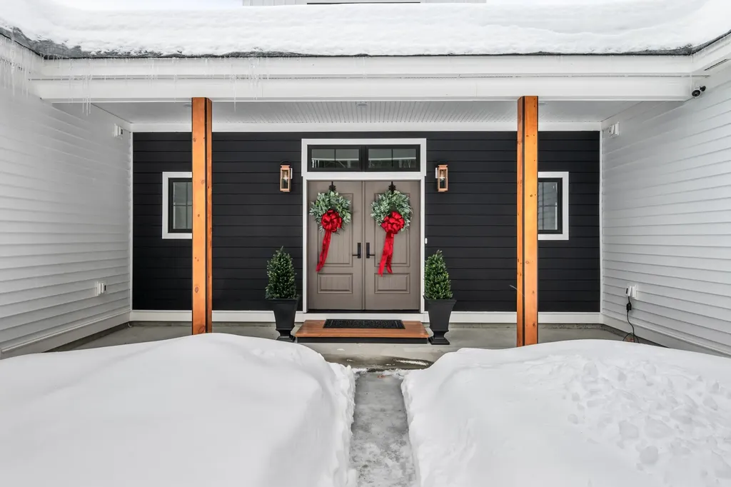 123 Oxbow Lane Conway NH 03818