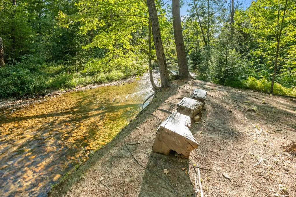 123 Oxbow Lane Conway NH 03818