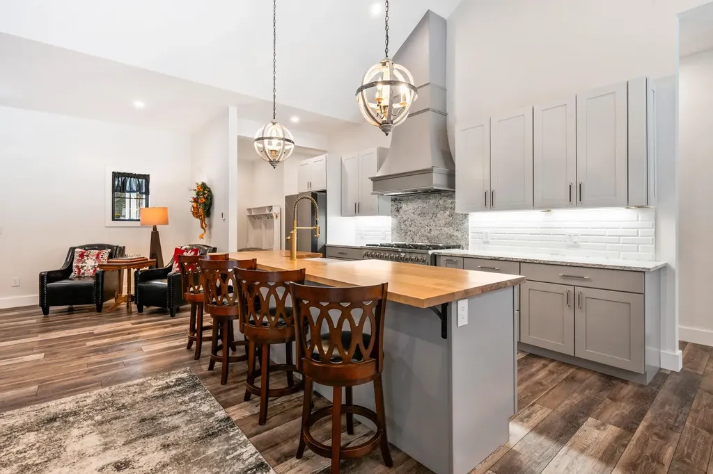 123 Oxbow Lane Conway NH 03818