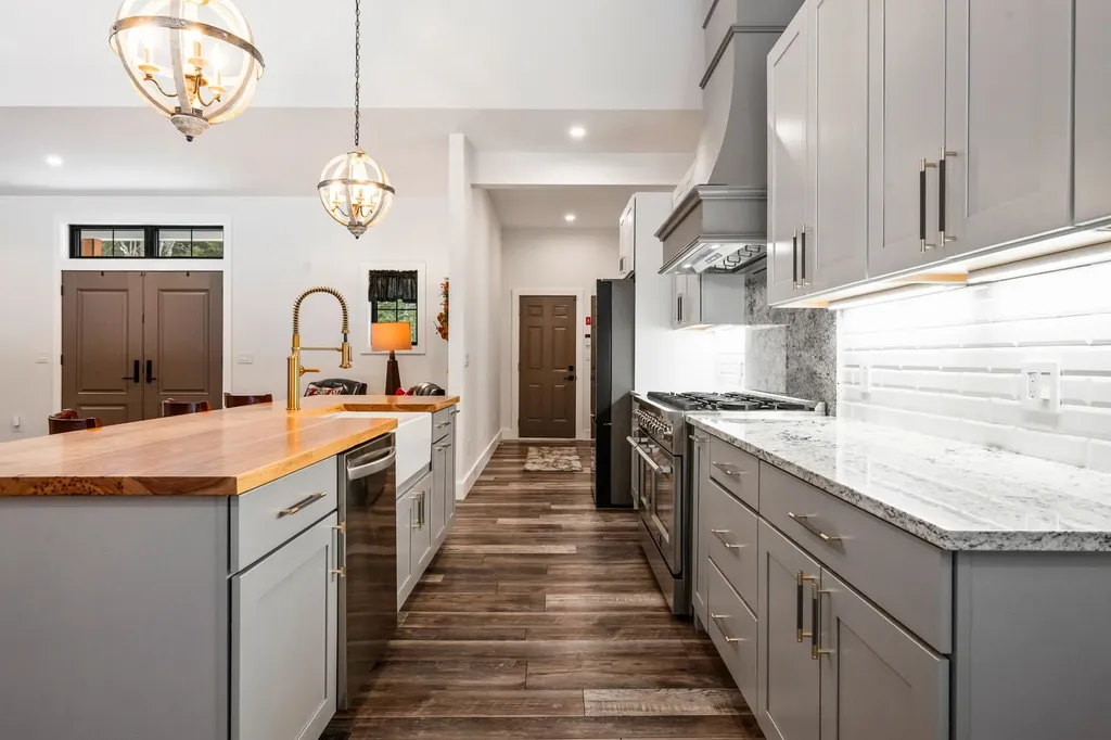 123 Oxbow Lane Conway NH 03818