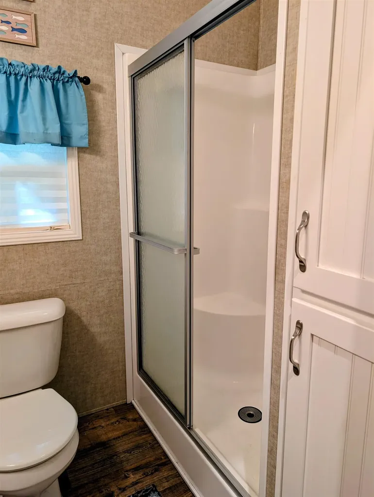 7 Ledges Road Holderness NH 03245