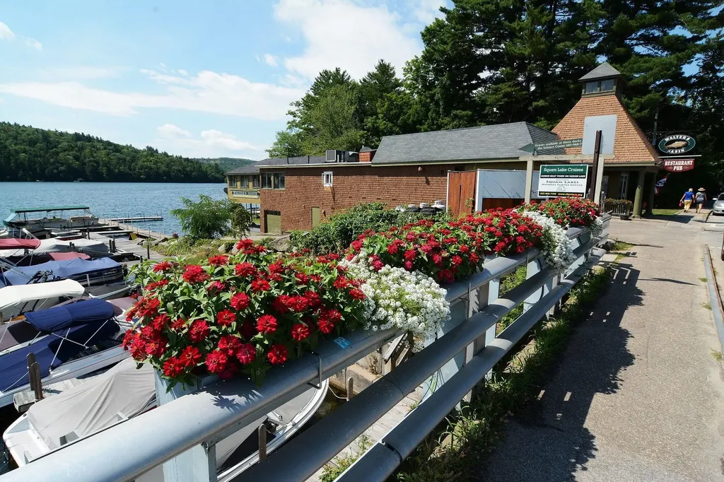 7 Ledges Road Holderness NH 03245