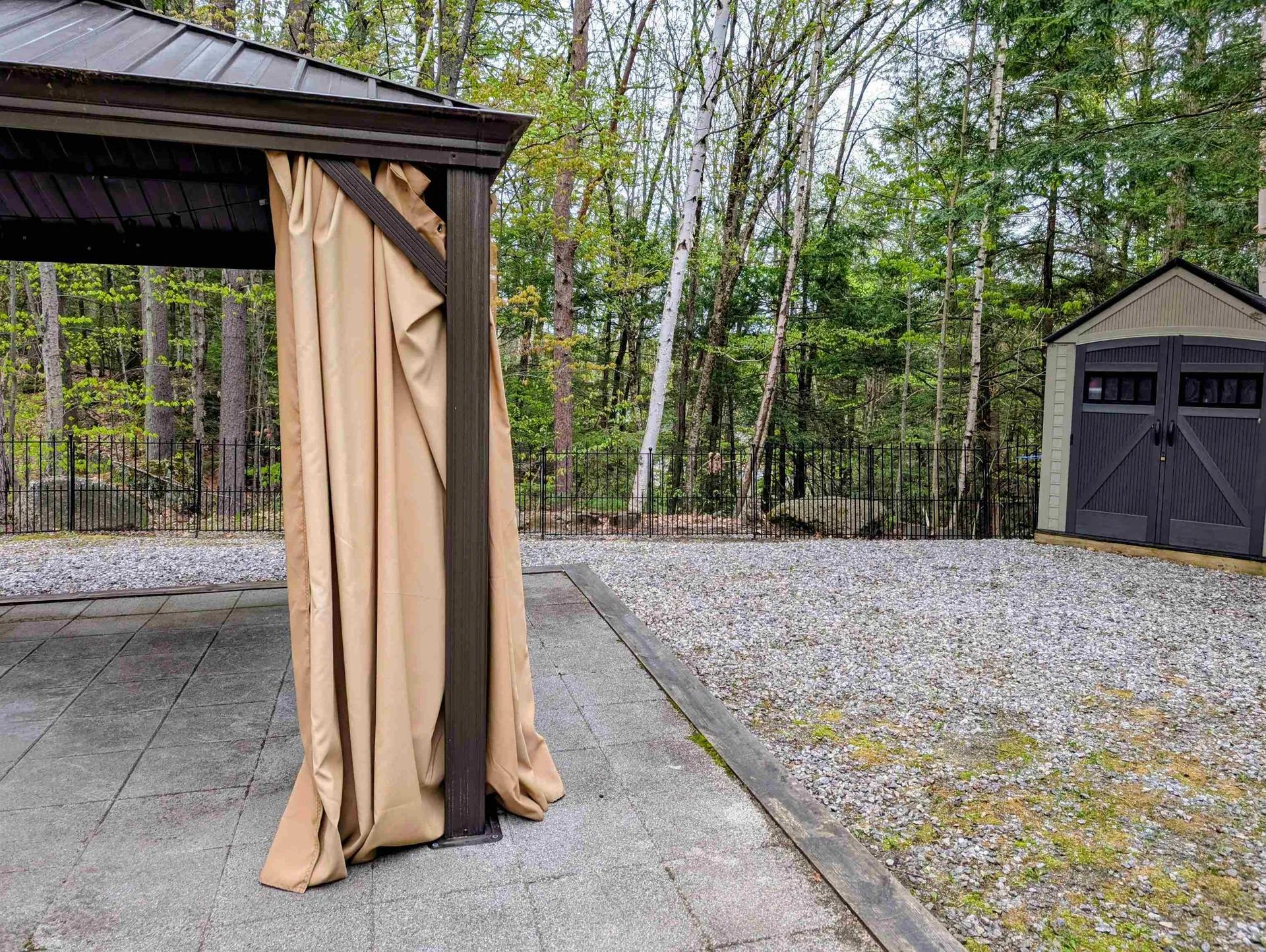 7 Ledges Road Holderness NH 03245