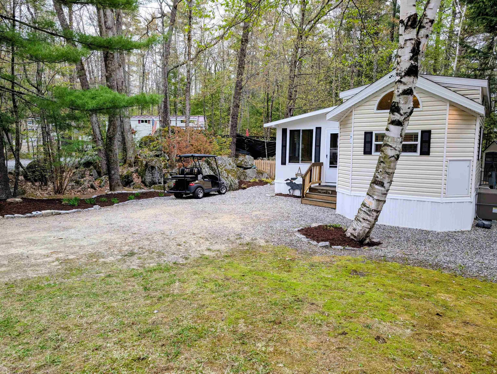 7 Ledges Road Holderness NH 03245