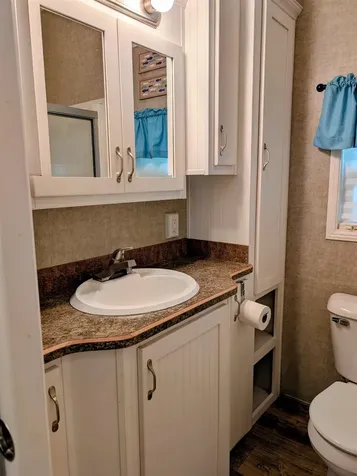 7 Ledges Road Holderness NH 03245