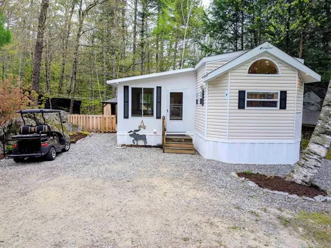 7 Ledges Road Holderness NH 03245