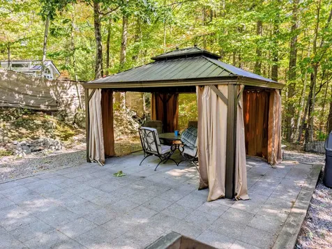 7 Ledges Road Holderness NH 03245