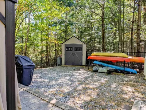 7 Ledges Road Holderness NH 03245