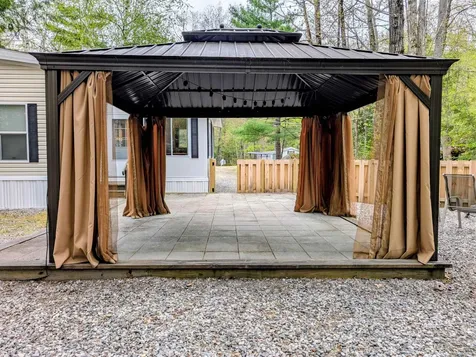 7 Ledges Road Holderness NH 03245