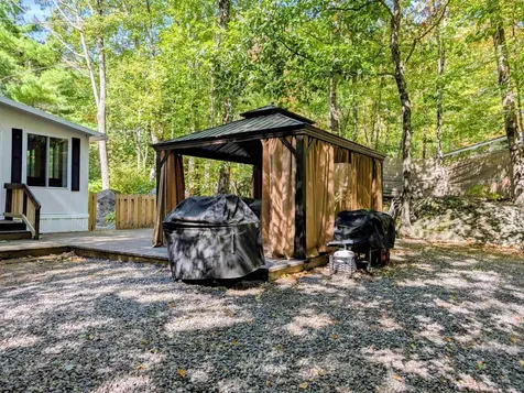 7 Ledges Road Holderness NH 03245