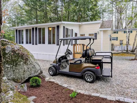 7 Ledges Road Holderness NH 03245