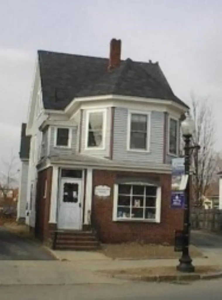 18 Wakefield Street Rochester NH 03867