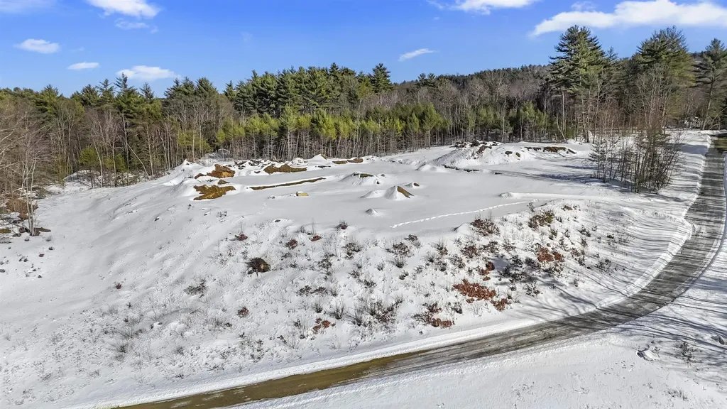 Map 6 Lot 40 River Road New Boston NH 03070