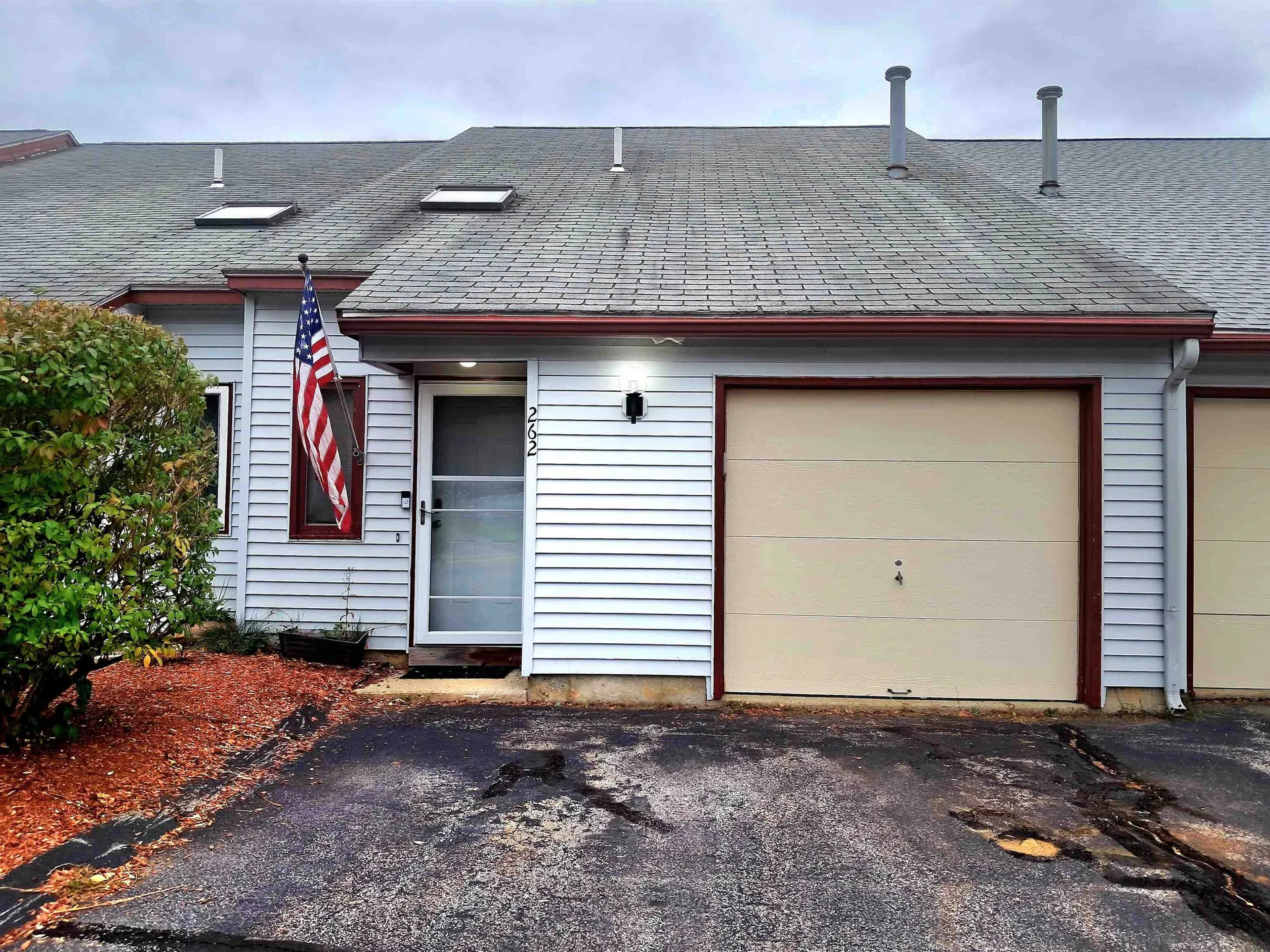 262 Stonebridge Drive Nashua NH 03063