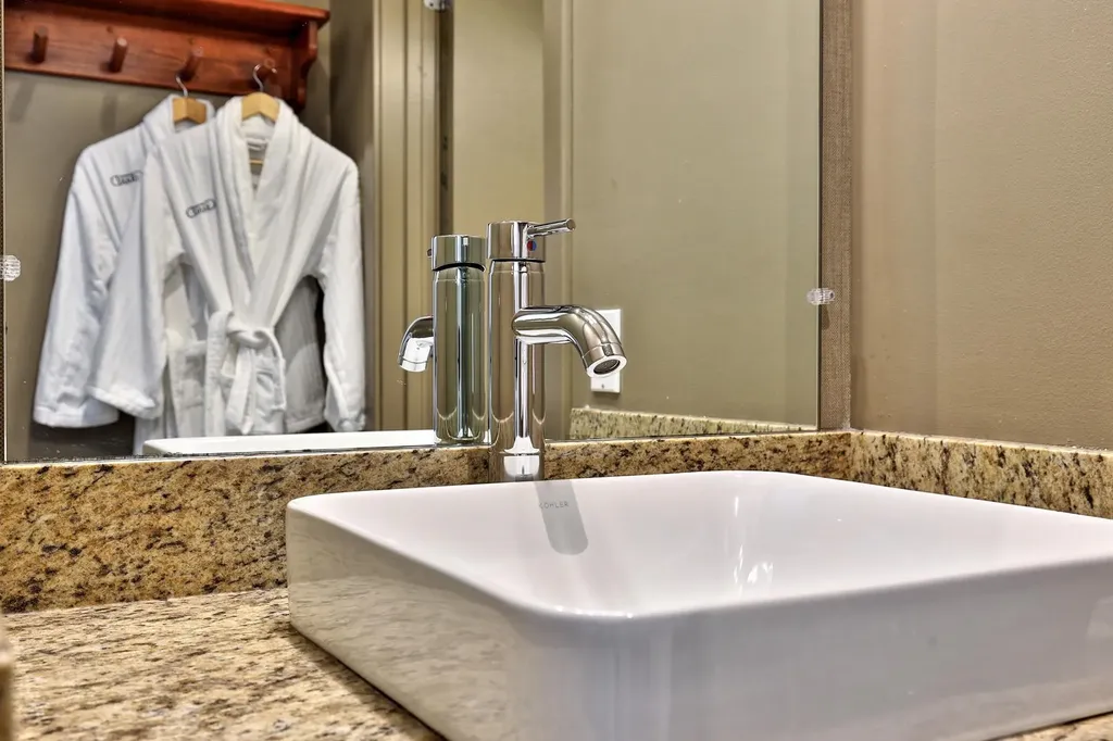 228 East Mountain Road Killington VT 05751